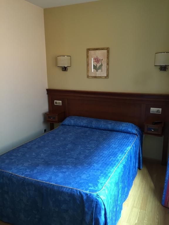 Hostal Tio Pepe II Bembibre  Kamer foto