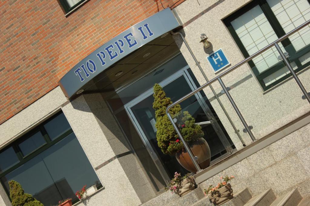 Hostal Tio Pepe II Bembibre  Buitenkant foto