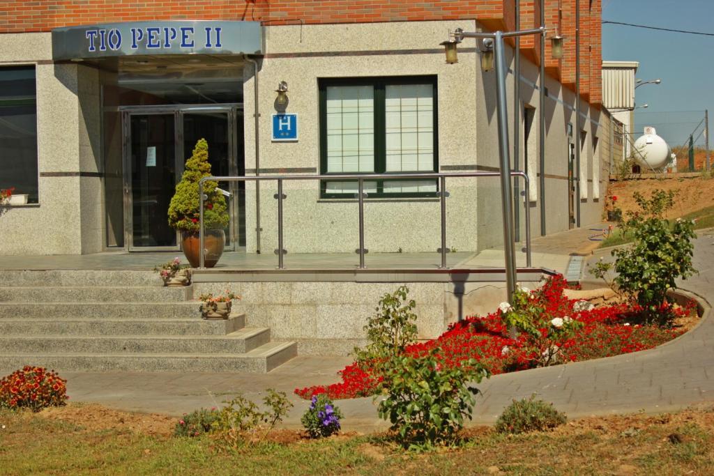 Hostal Tio Pepe II Bembibre  Buitenkant foto